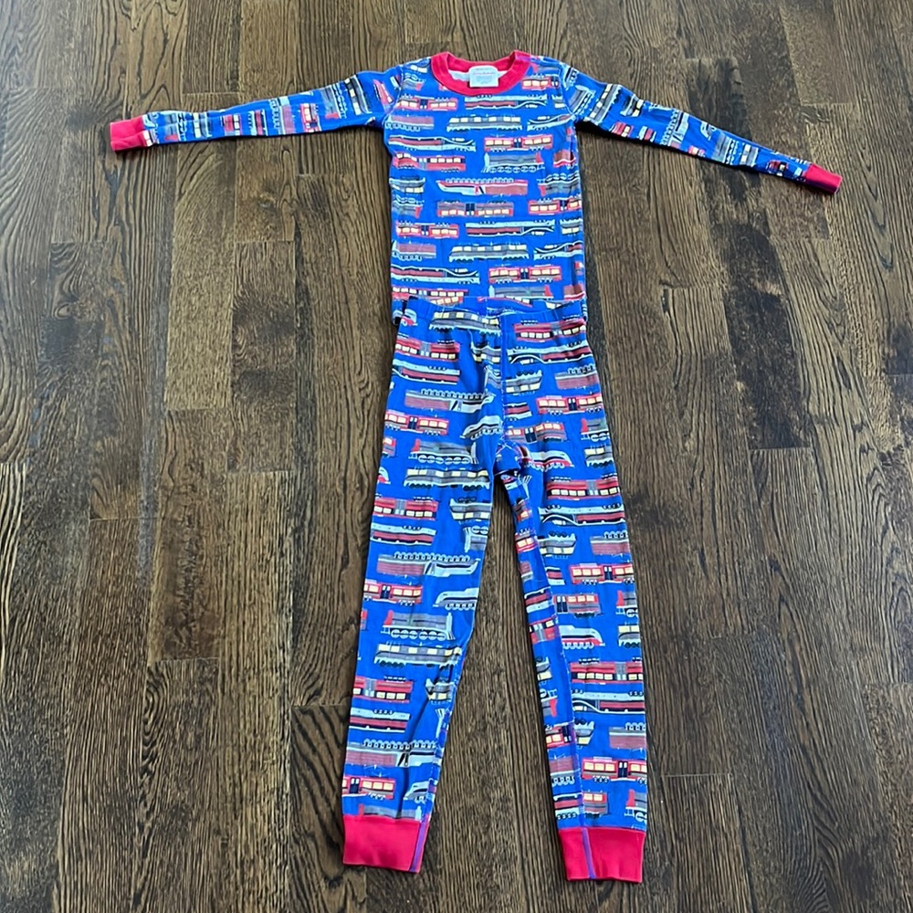 Hanna Andersson size 6-7 train pajamas